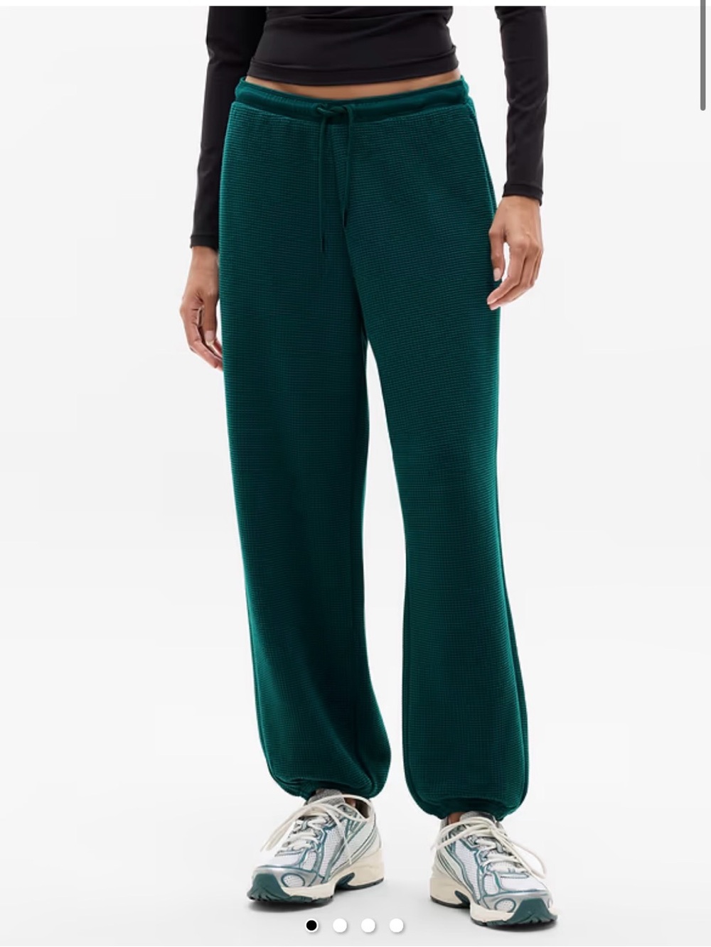 NWT $95 ATHLETA Tranquil waffle jogger in teal - Size Medium Petite
